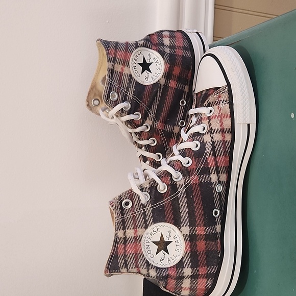 Converse All Stars hightops women's size 10.5 men's size 8.5 - Picture 9 of 11